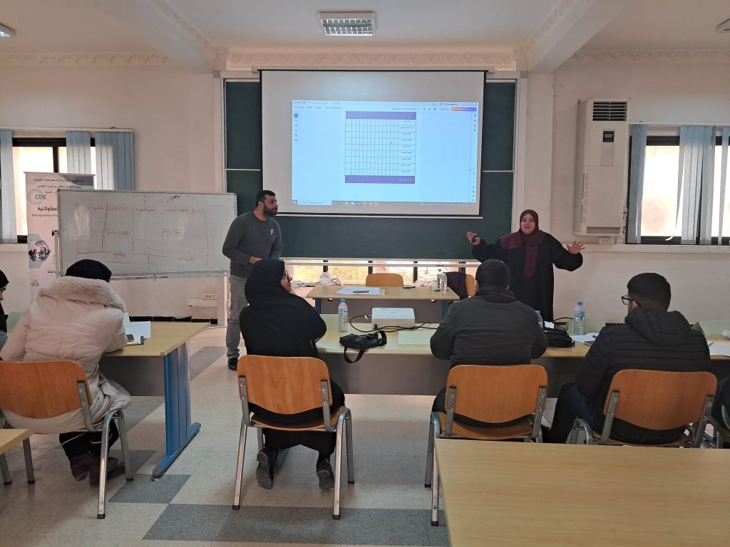 فعاليات الدورة التكوينية للدفعة الثانية عشرة (12)