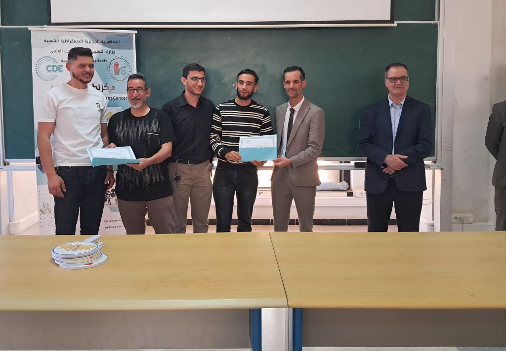 اختتام الدورة التكوينية الثالثة عشرة : مرافقة فعلية لحاملي المشاريع نحو التجسيد اختتام الدورة التكوينية الثالثة عشرة : مرافقة فعلية لحاملي المشاريع نحو التجسيد
