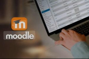 ندوة وطنية افتراضية وحضورية، موسومة ب ” ورشة تكوينية تطبيقية لأجل تعظيم الاستفادة من منصة التعليم عن بعد (MOODLE)  لفائدة أعضاء هيئة التدريس بالجامعة الجزائرية “