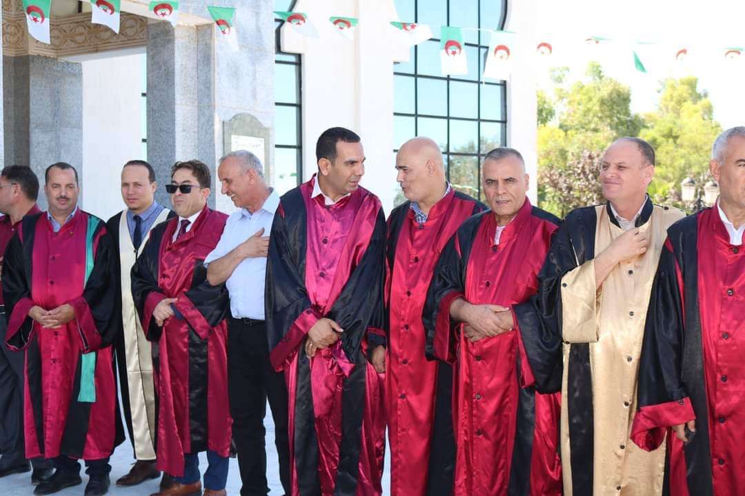 السيد عميد الكلية البروفيسور محمد عمور في يوم  اختتام السنة الجامعية 2022-2023