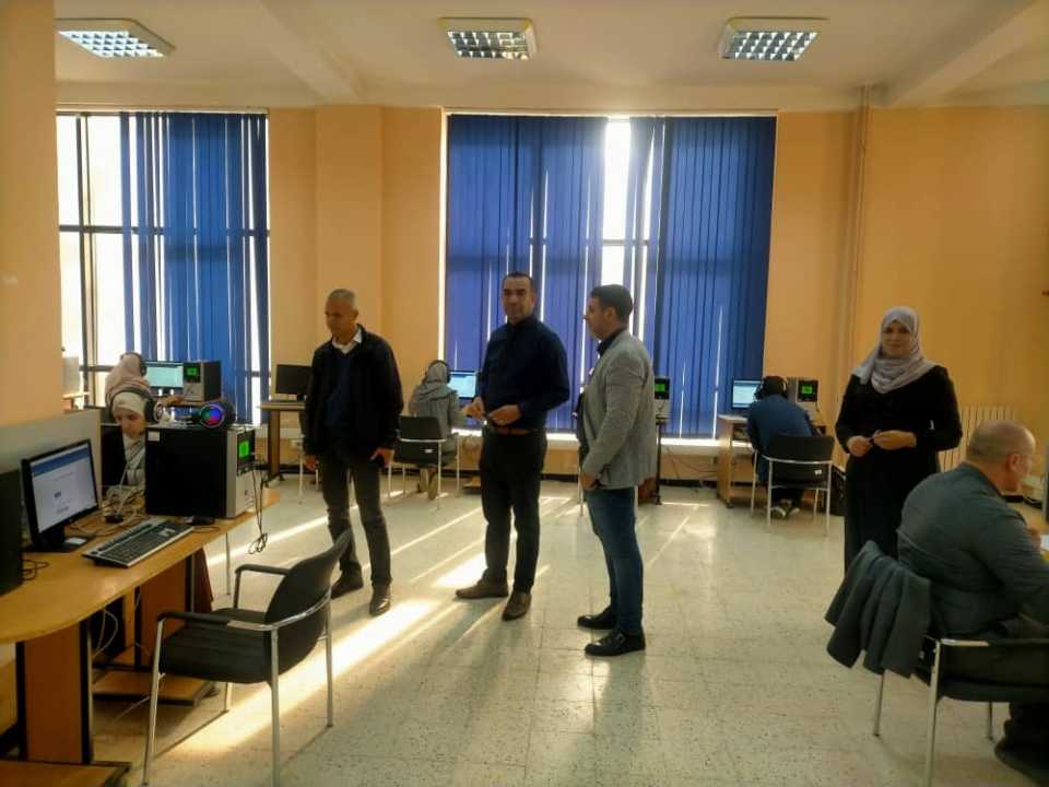  امتحان تحديد المستوى في اللغة الانجليزية لطلبة الدكتوراه عبر منصة المودل بتاريخ 29 أكتوبر 2023