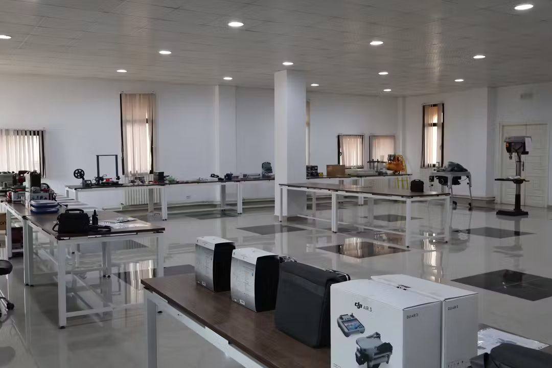 افتتاح مخبر التصنيع FabLab في وزرة