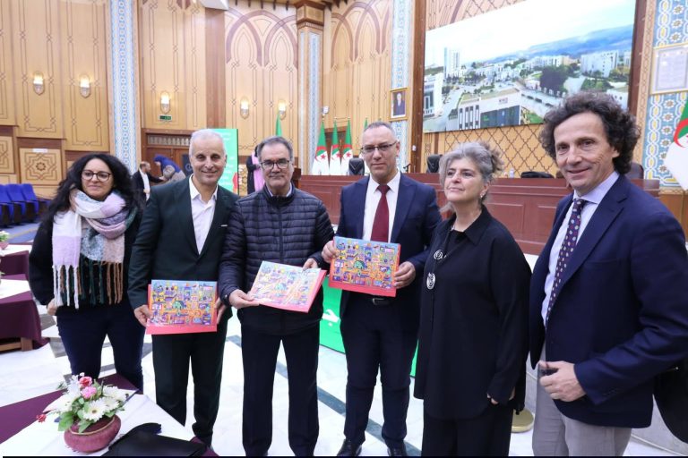 حفل توزيع الشهادات من تأطير أساتذة  جامعة genova الايطالية واللجنة التنسيقية الوزارية