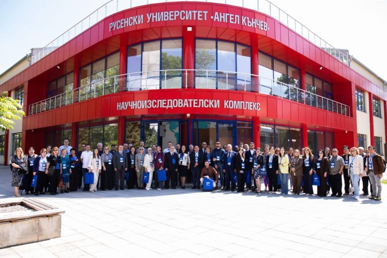 جسور عابرة للحدود— جامعة المدية في « أسبوع إيراسموس » في بلغاريا